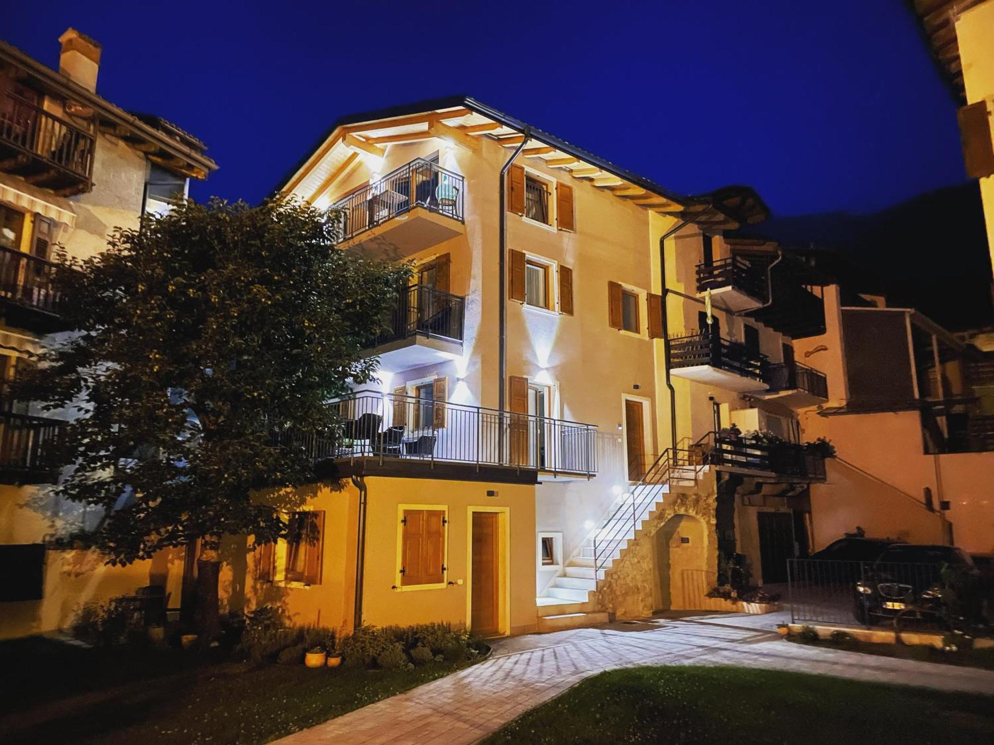 B&B Nalu Arco Exterior photo